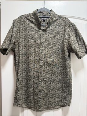 Men's Eddie Bauer Short Sleeve Button-Up Shirt